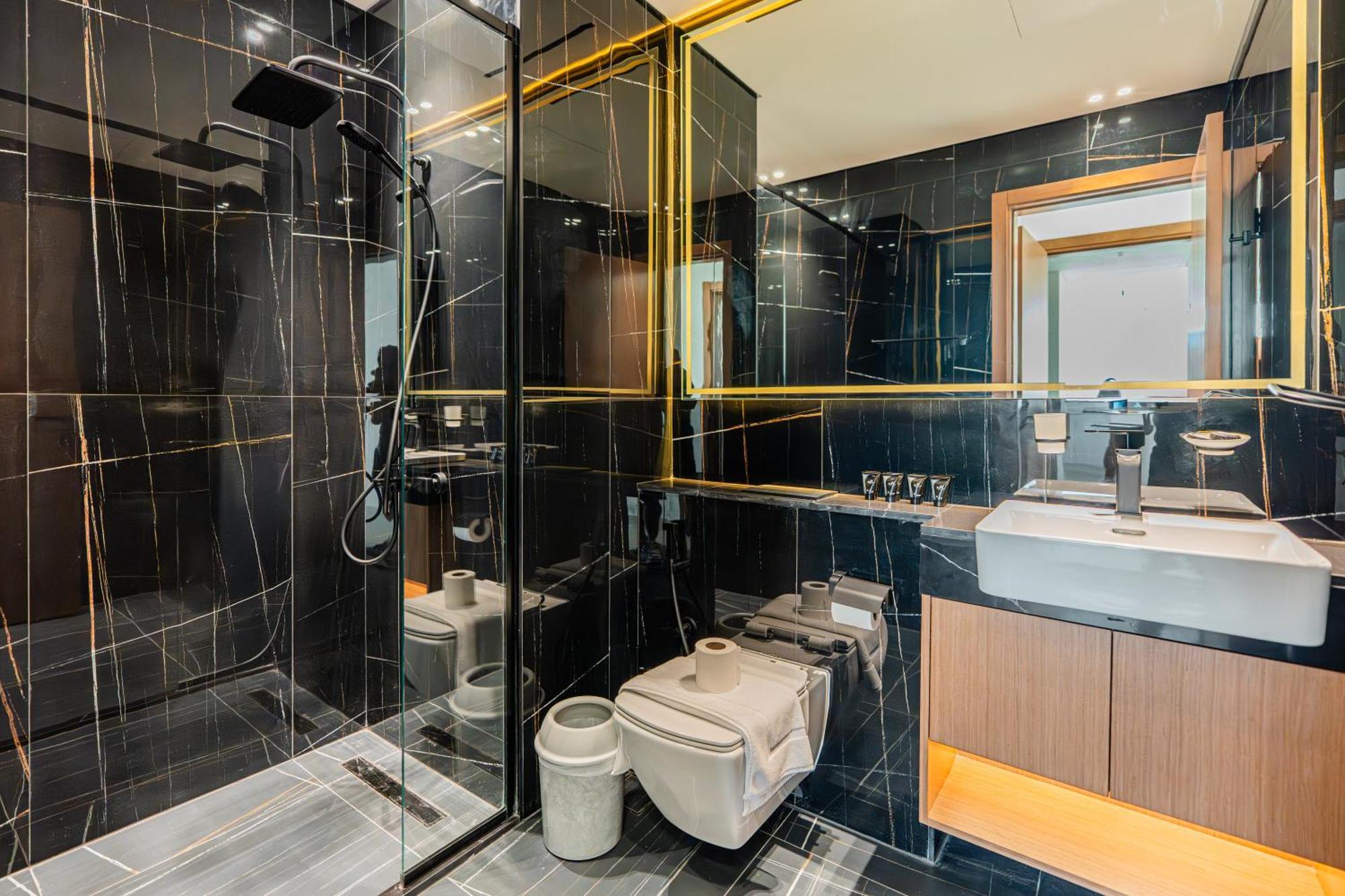 Pure Voyage Jvc Aparthotel
